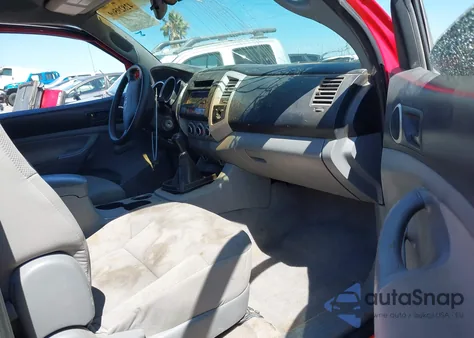 2006 Toyota Tacoma Prerunner z USA, uszkodzony, nr VIN 5TENX62N06Z304564